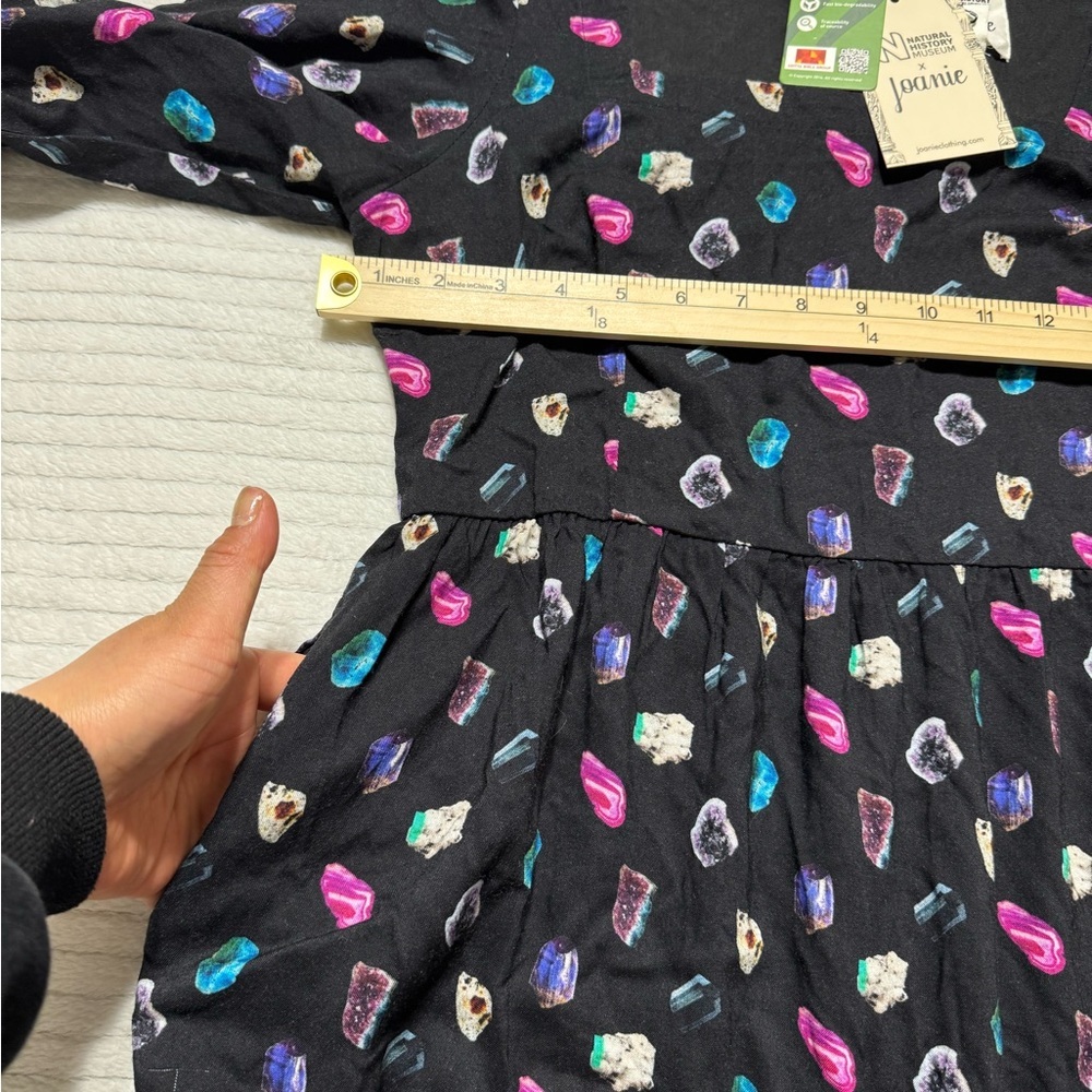Elegant Long Sleeve Dress with Multicolor Patterns - Picture 5 of 13